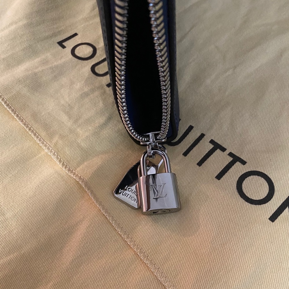 Louis Vuitton Briefcase - Picture 4 of 6